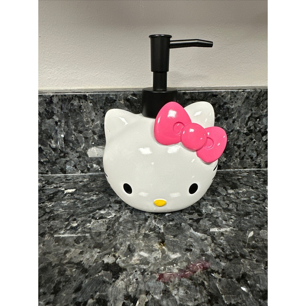 Hello Kitty Sanrio 3D Bath Soap Lotion Pump Dispenser‎ Pink Bow Face